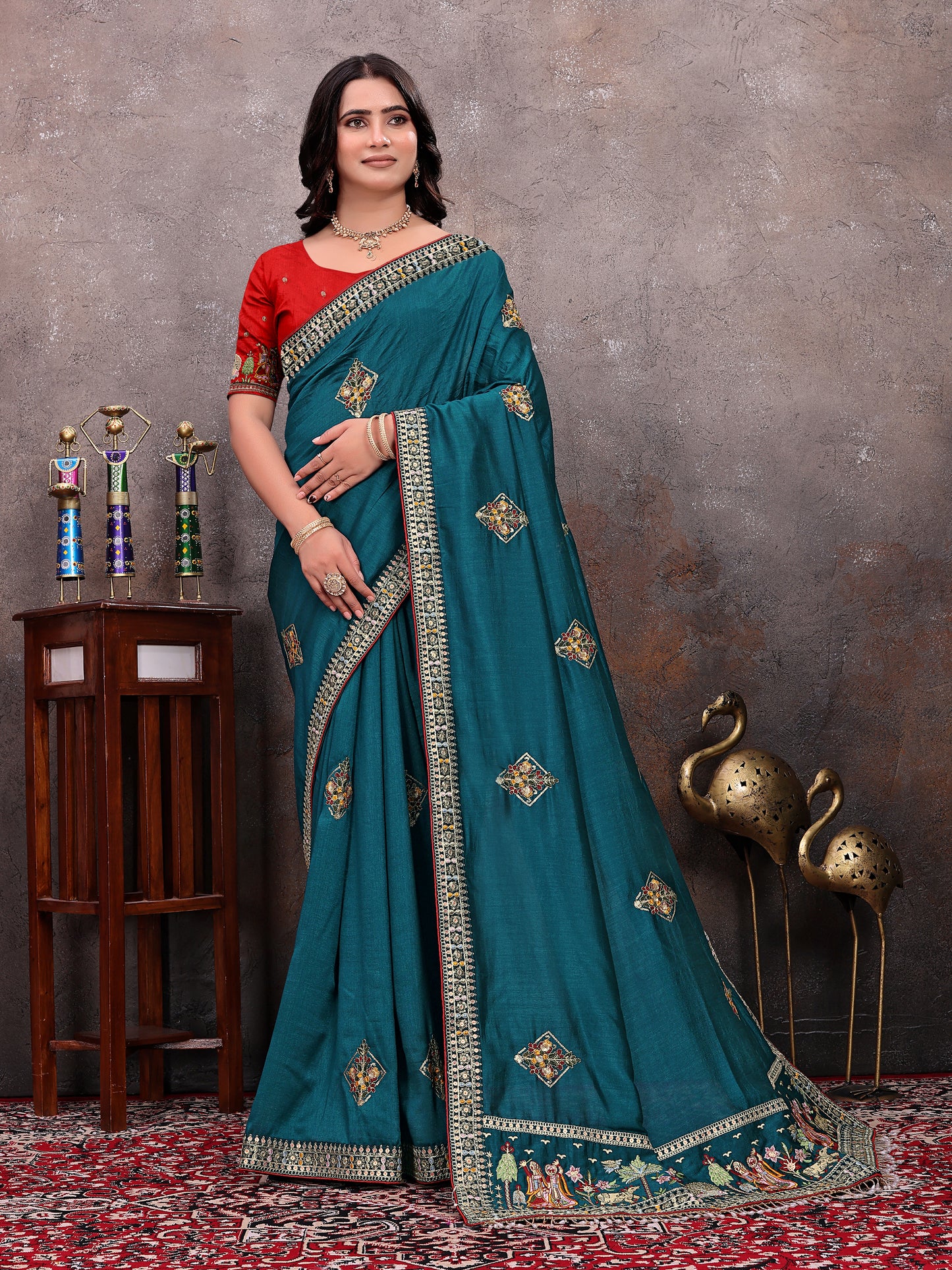 Teal Diamond Motif Vichitra Blooming Saree