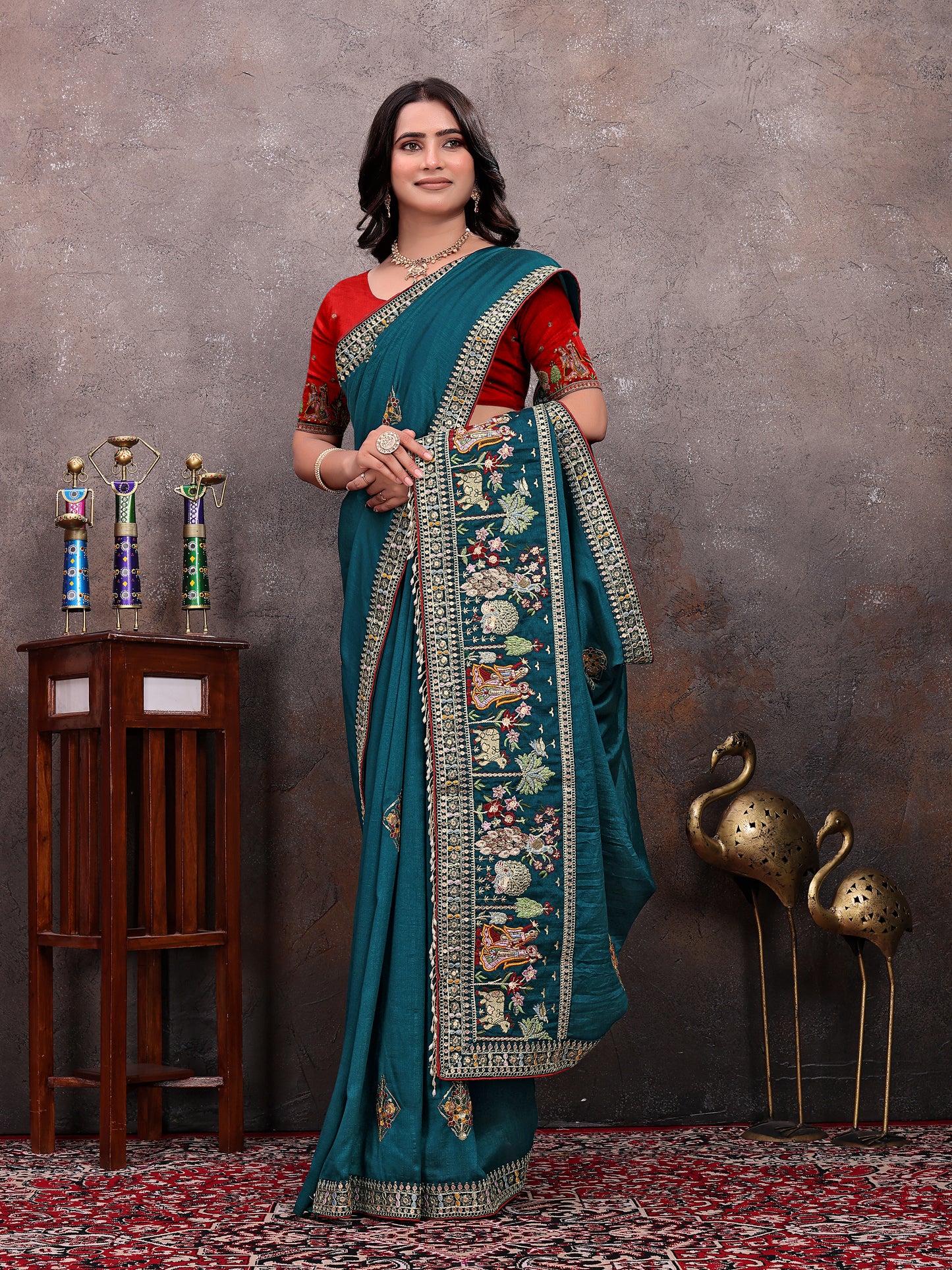 Teal Diamond Motif Vichitra Blooming Saree