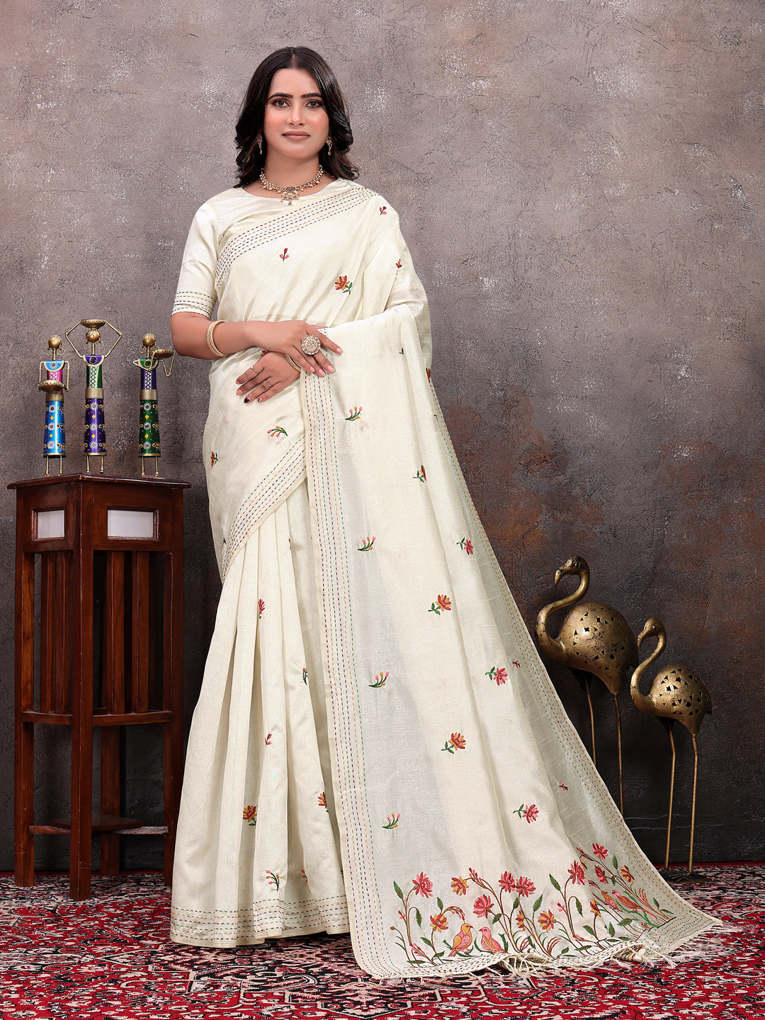 Cream Floral Bird Handwork Saree
