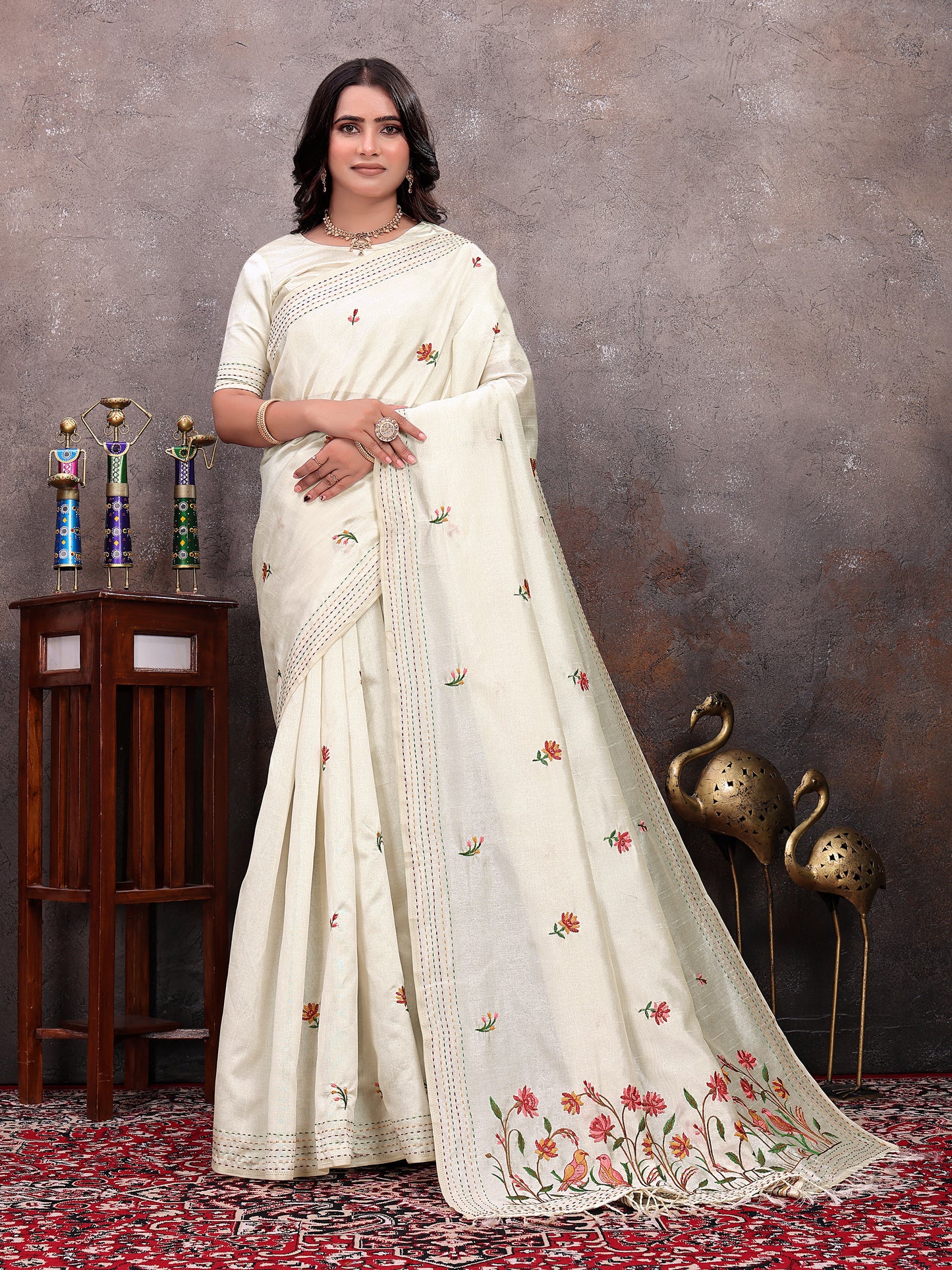 Cream Floral Bird Handwork Saree