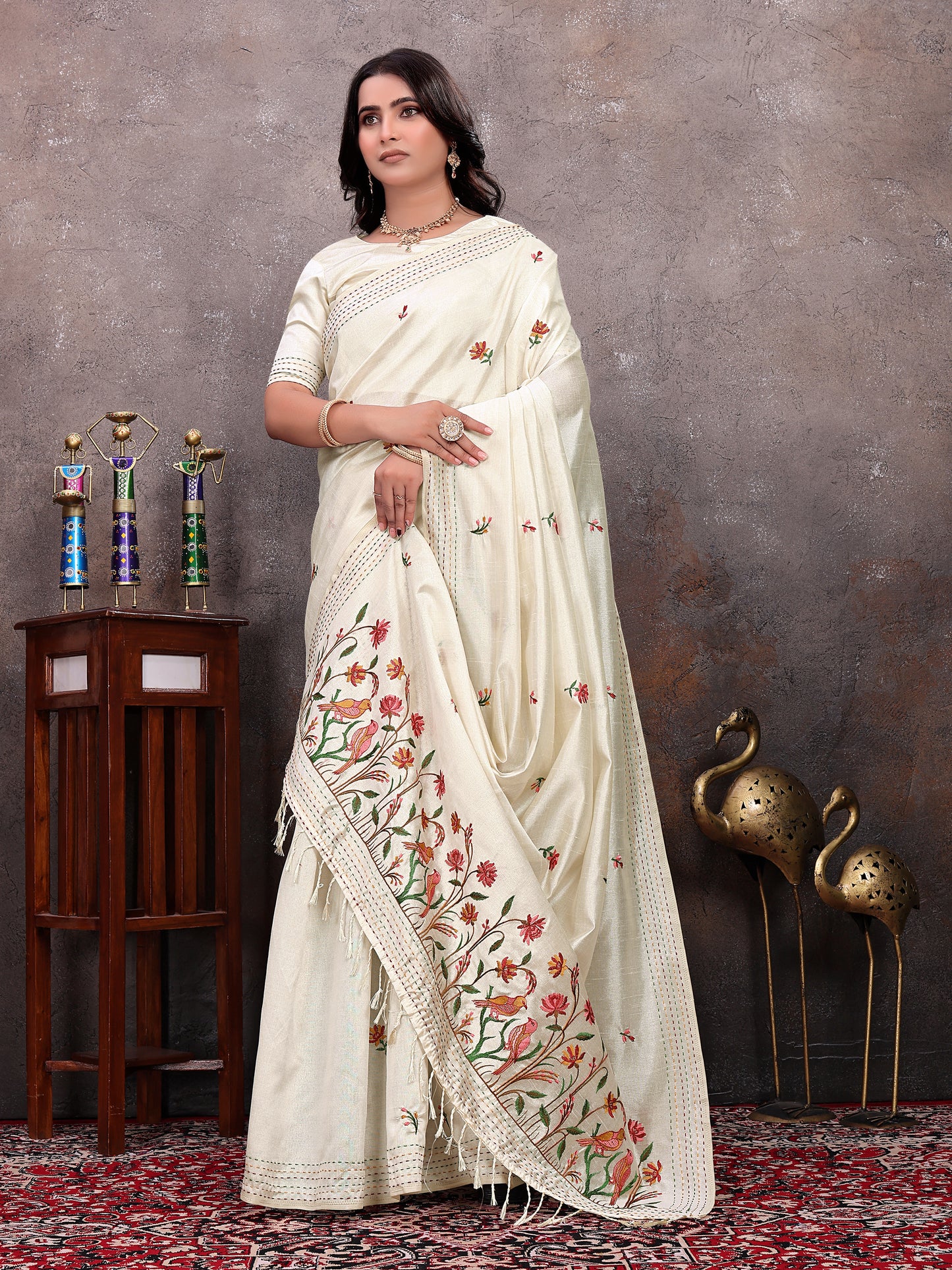 Cream Floral Bird Handwork Saree