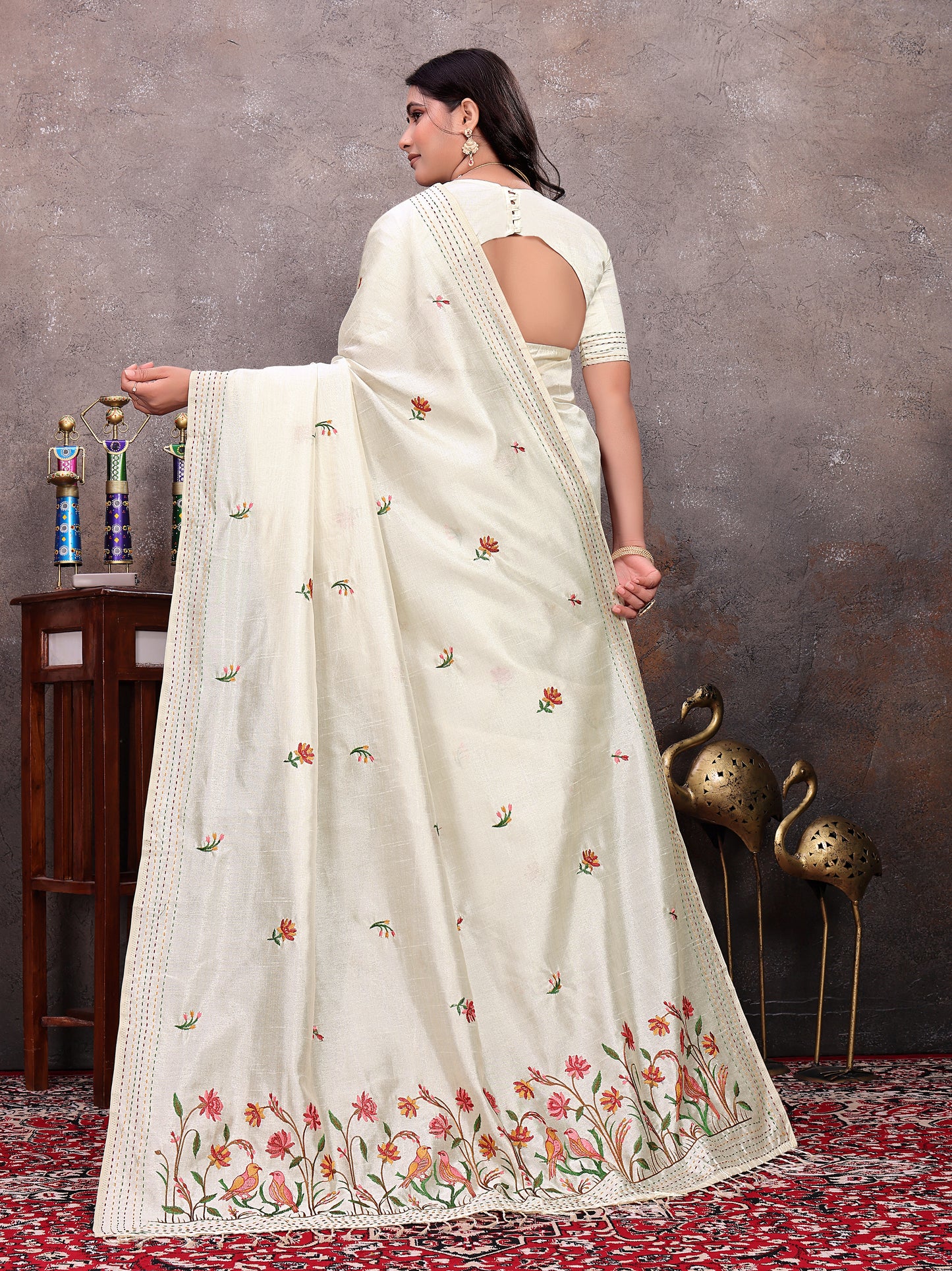 Cream Floral Bird Handwork Saree